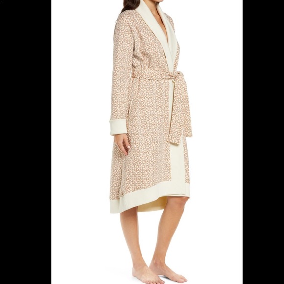 UGG Other - NWT UGG Karoline Fleece Robe In Natural Micro Leopard - size XS